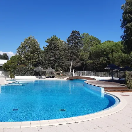 Casa de Férias Maison Piscine Foret Du Victoria